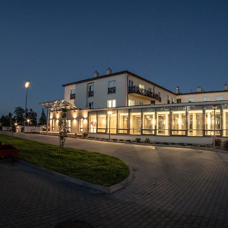 Hotel Radocza Park Business エクステリア 写真