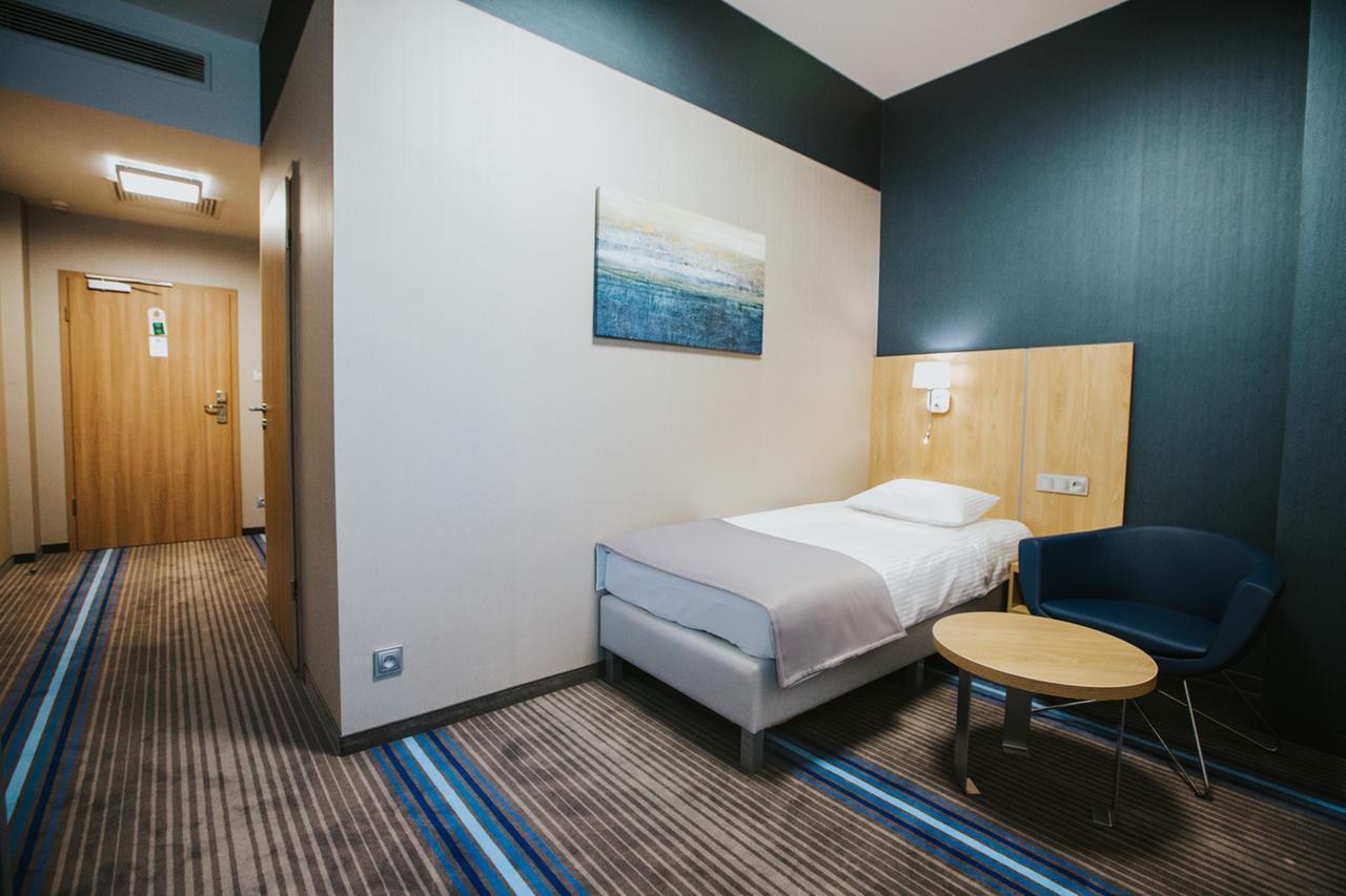Hotel Radocza Park Business エクステリア 写真