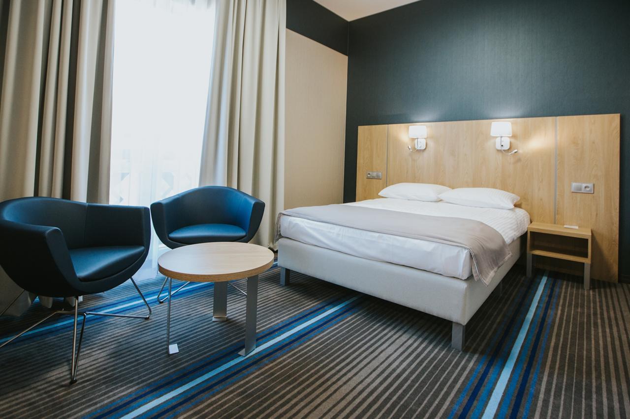 Hotel Radocza Park Business エクステリア 写真