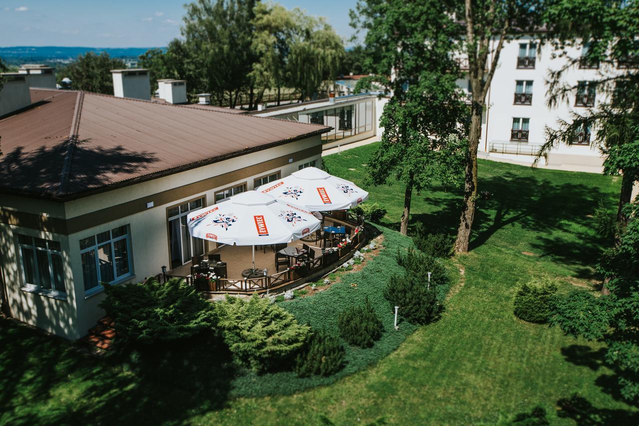 Hotel Radocza Park Business エクステリア 写真