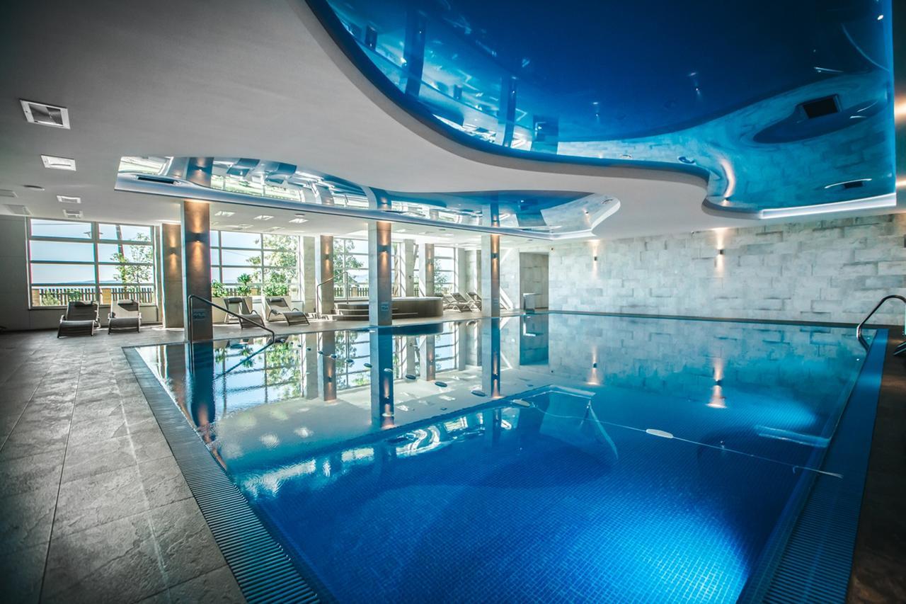 Hotel Radocza Park Business エクステリア 写真